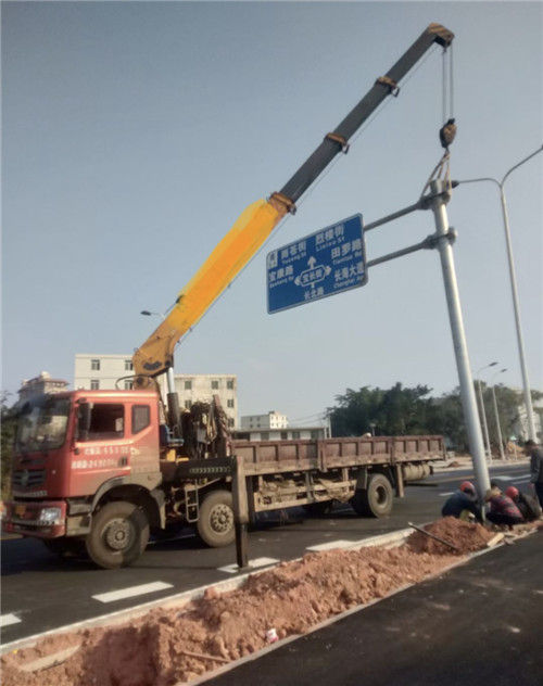 福山区设备吊装租赁吊车要用多大吊车